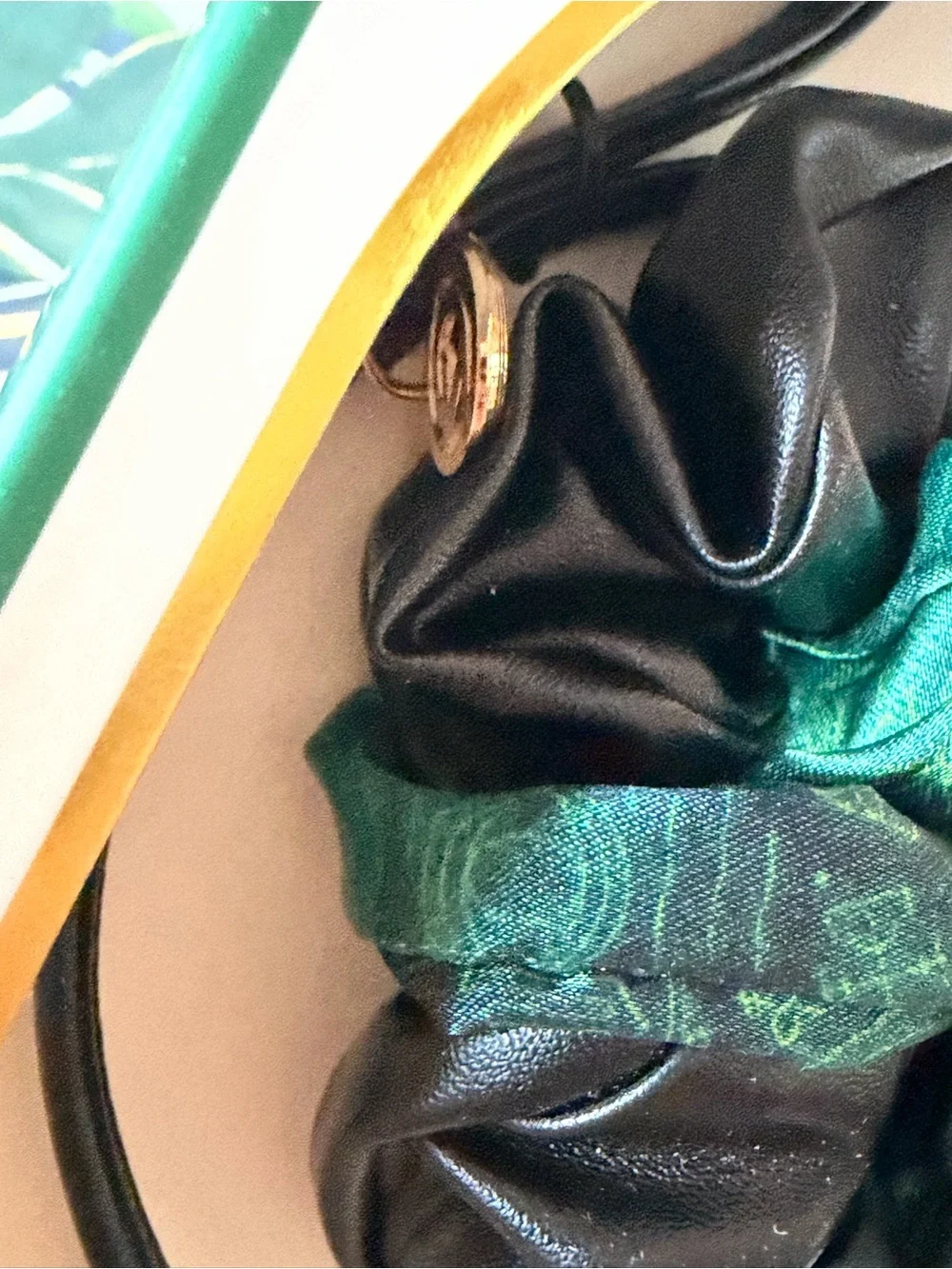 Scünci Wicked Elphaba Bow Headband & Scrunchie 2 Pc Gift Set NWT